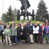 Grupa uczestników wycieczki w okolice Miechowa (fot. W. Cabaj)