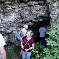 Zwiedzanie jaskini Twardowskiego w pobliżu zbiornika na Zakrzówku